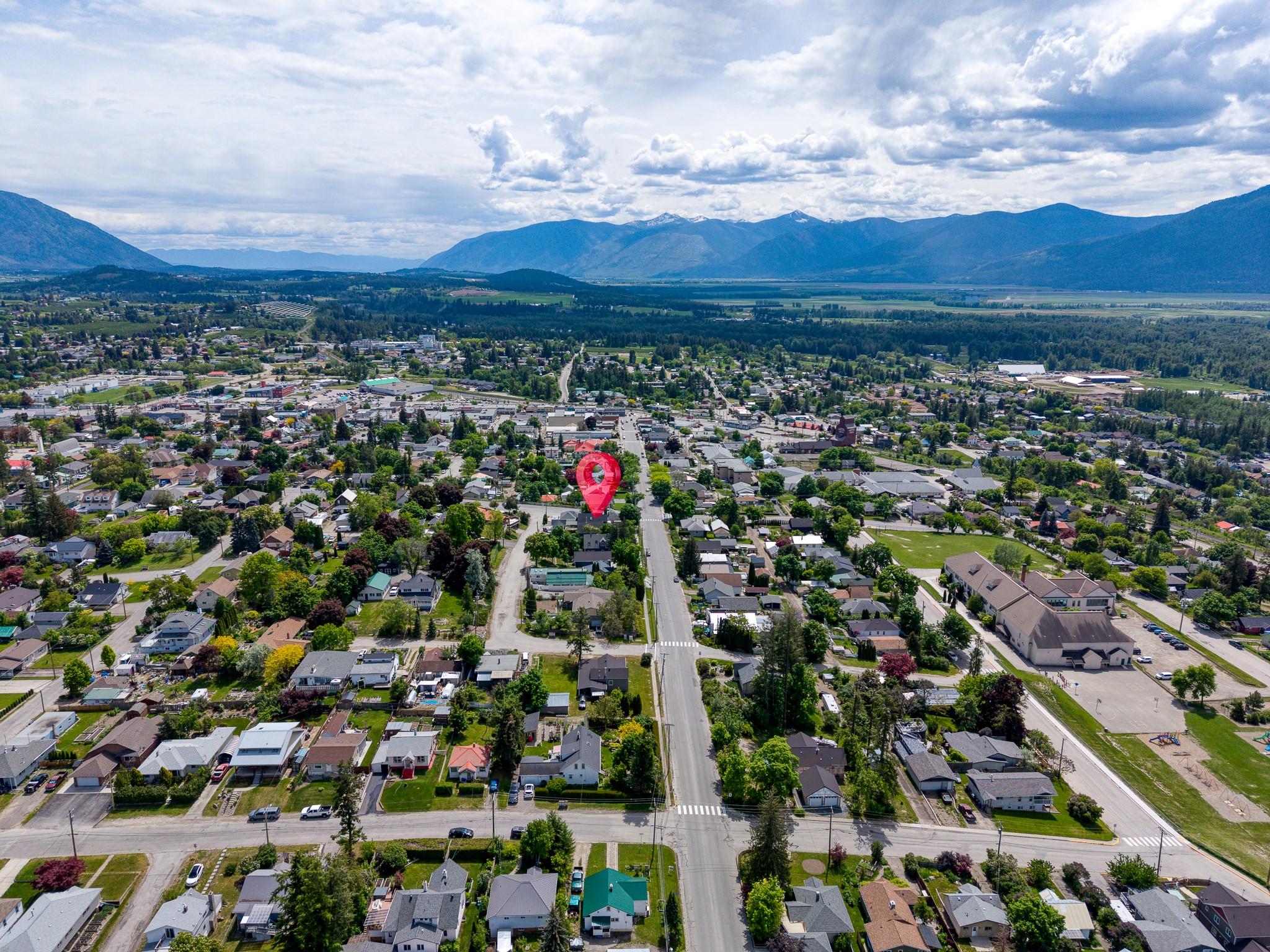 412 10Th Avenue, Creston, BC