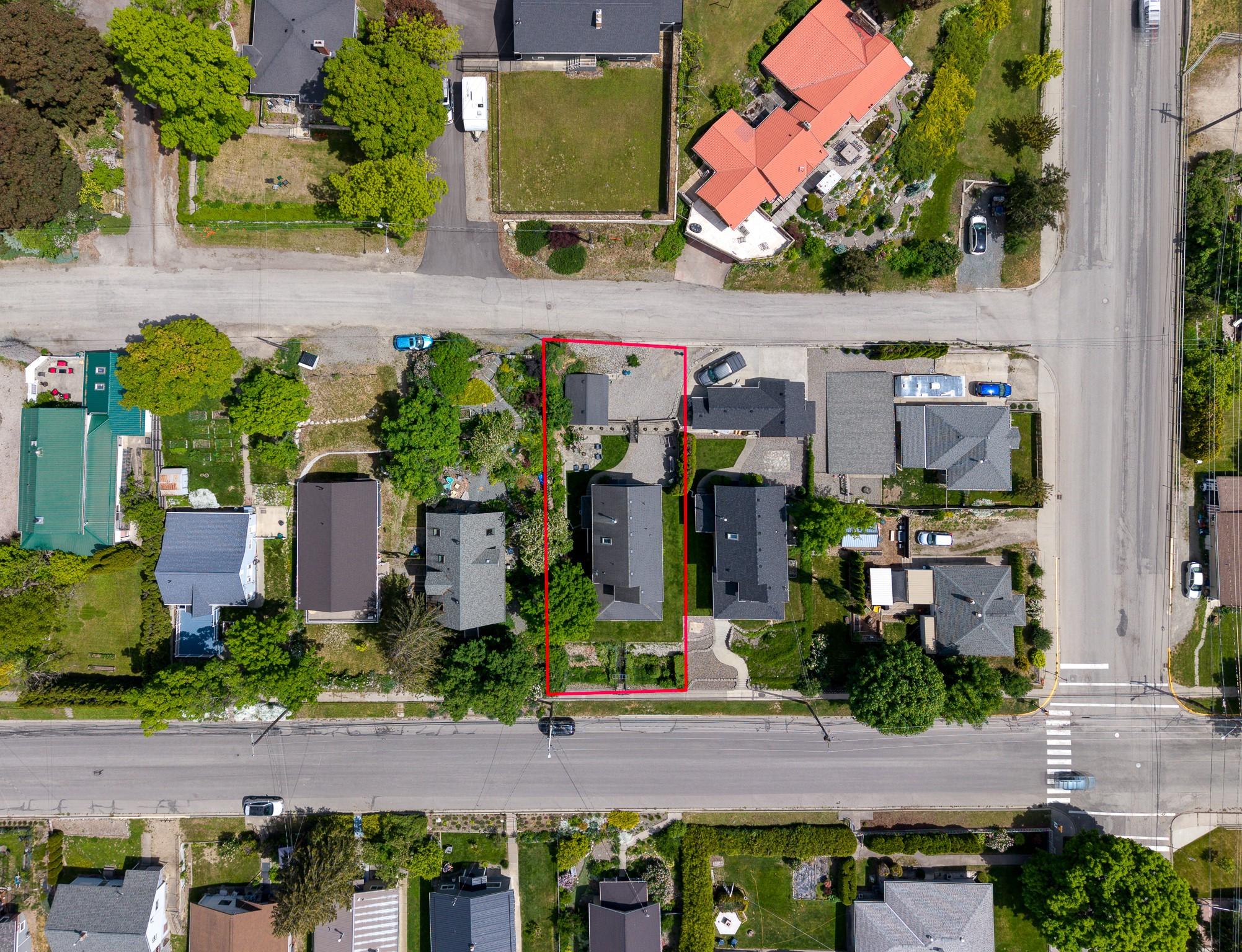 412 10Th Avenue, Creston, BC