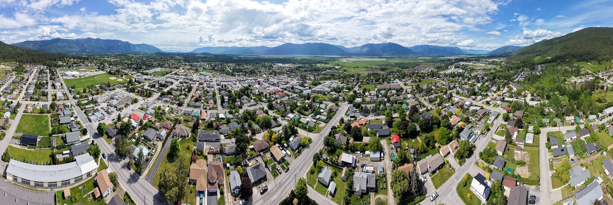 412 10Th Avenue, Creston, BC