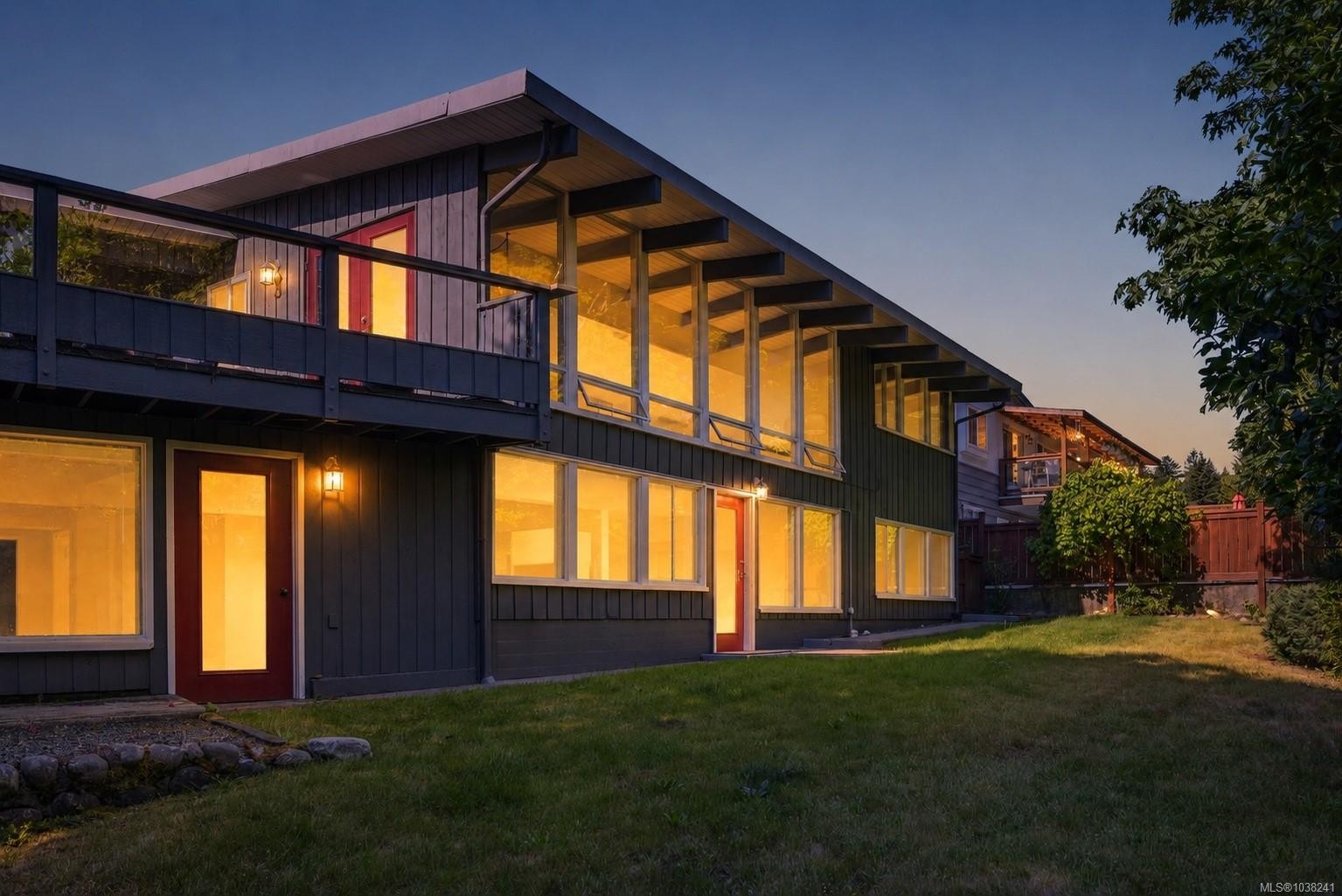 830 Beach Dr, Nanaimo, BC