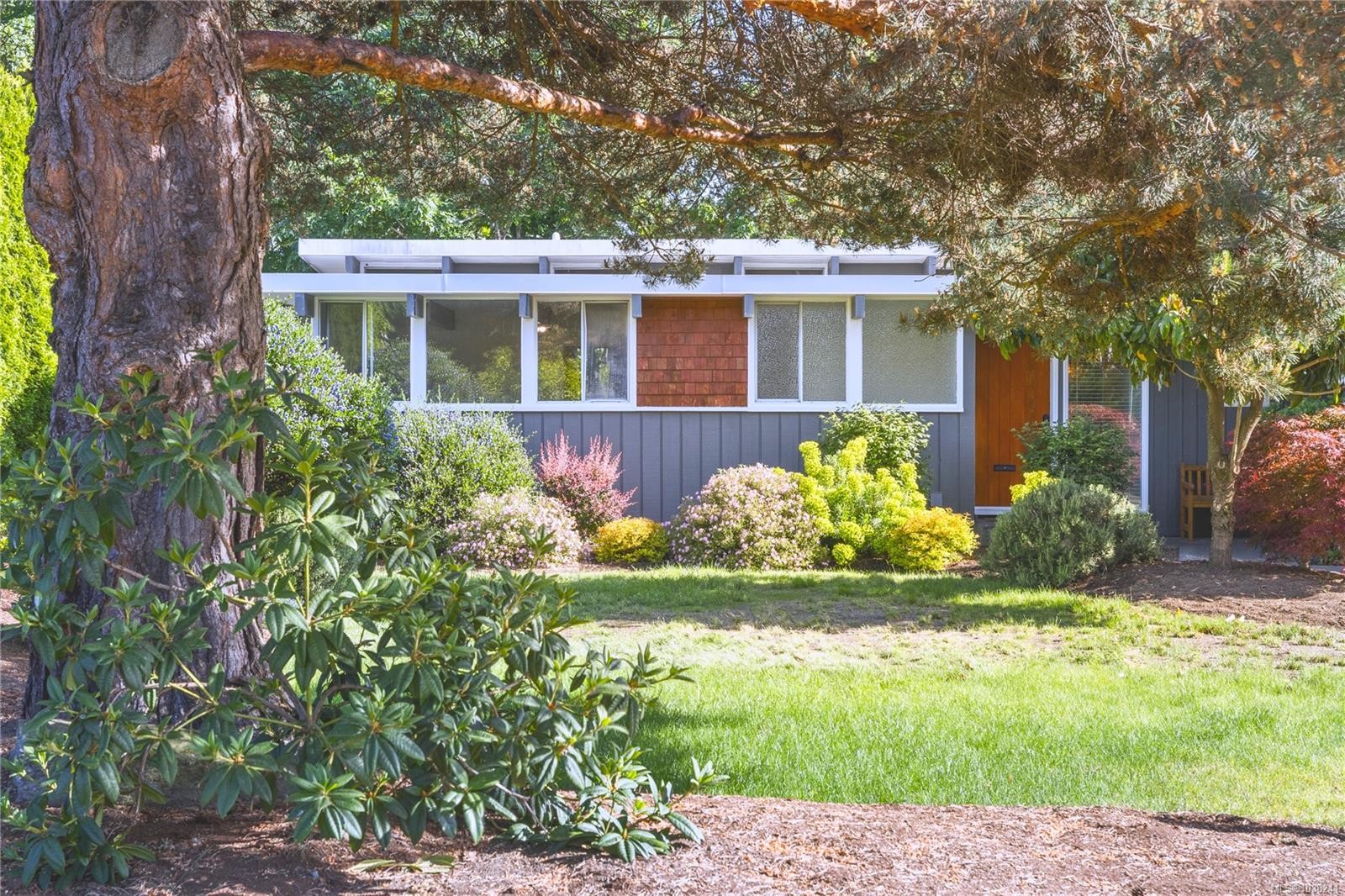 830 Beach Dr, Nanaimo, BC