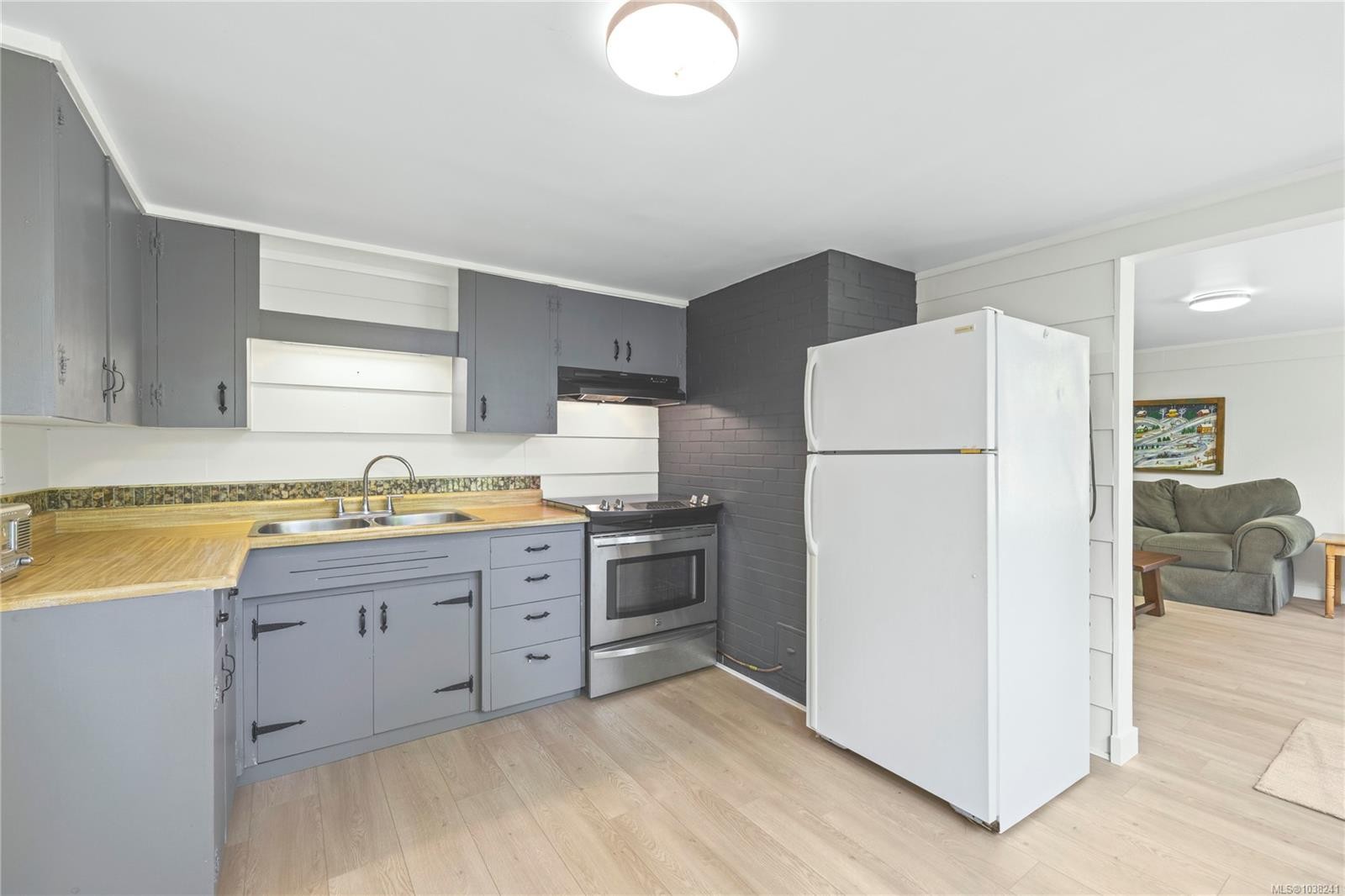 830 Beach Dr, Nanaimo, BC
