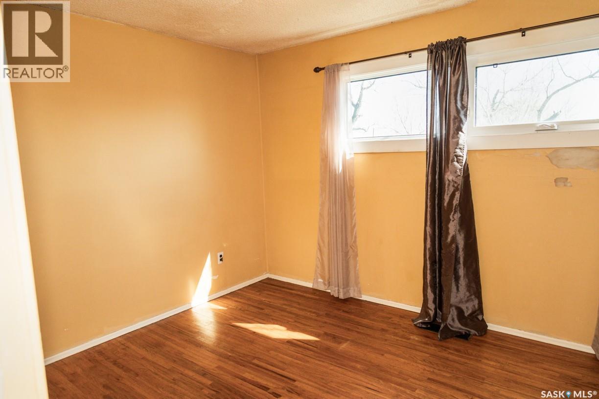 611 Saskatchewan Avenue, Kerrobert, SK - Indoor Photo Showing Other Room