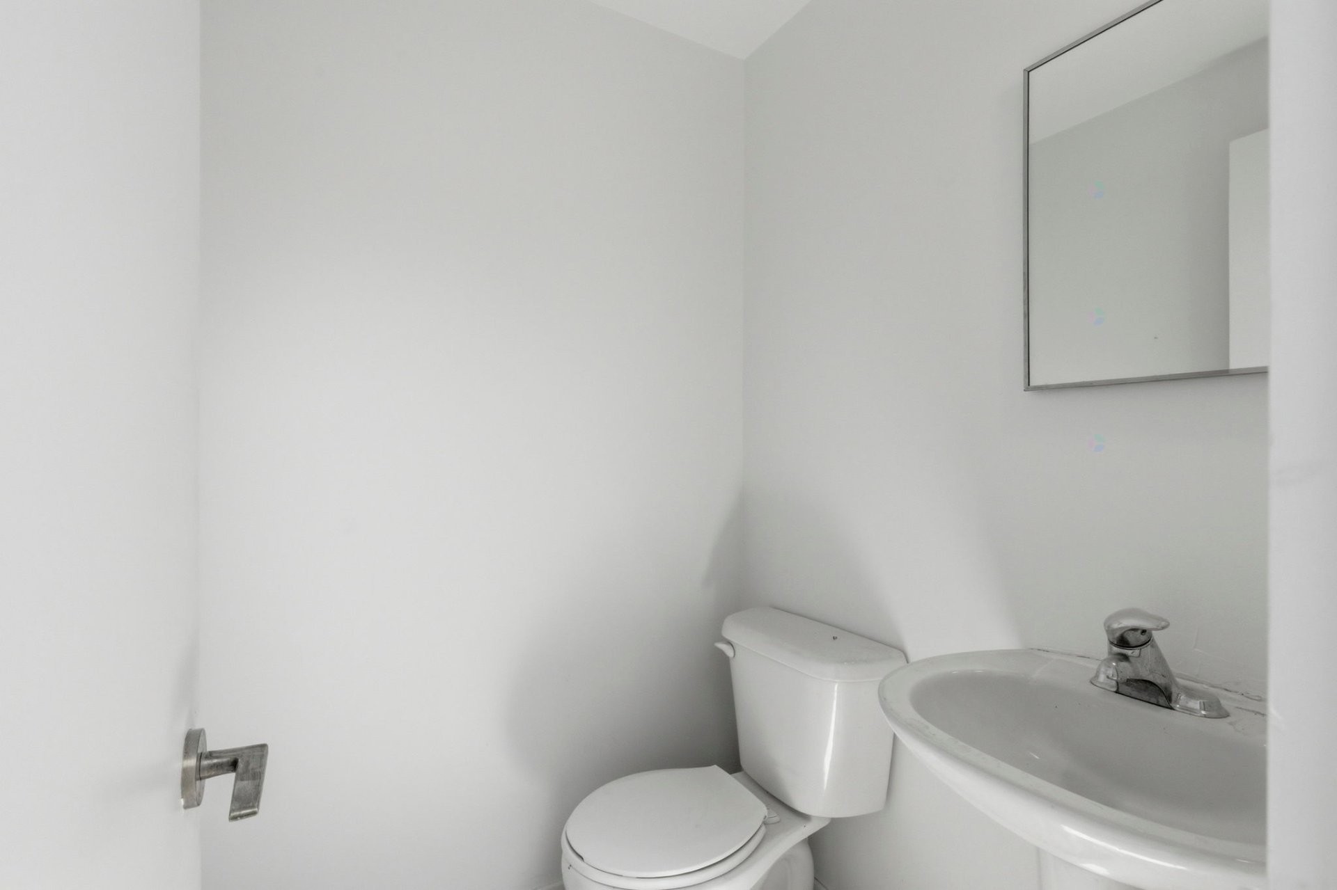 Powder room - 5032 Rue Marquette, Montréal (Le Plateau-Mont-Royal), QC - Indoor Photo Showing Bathroom