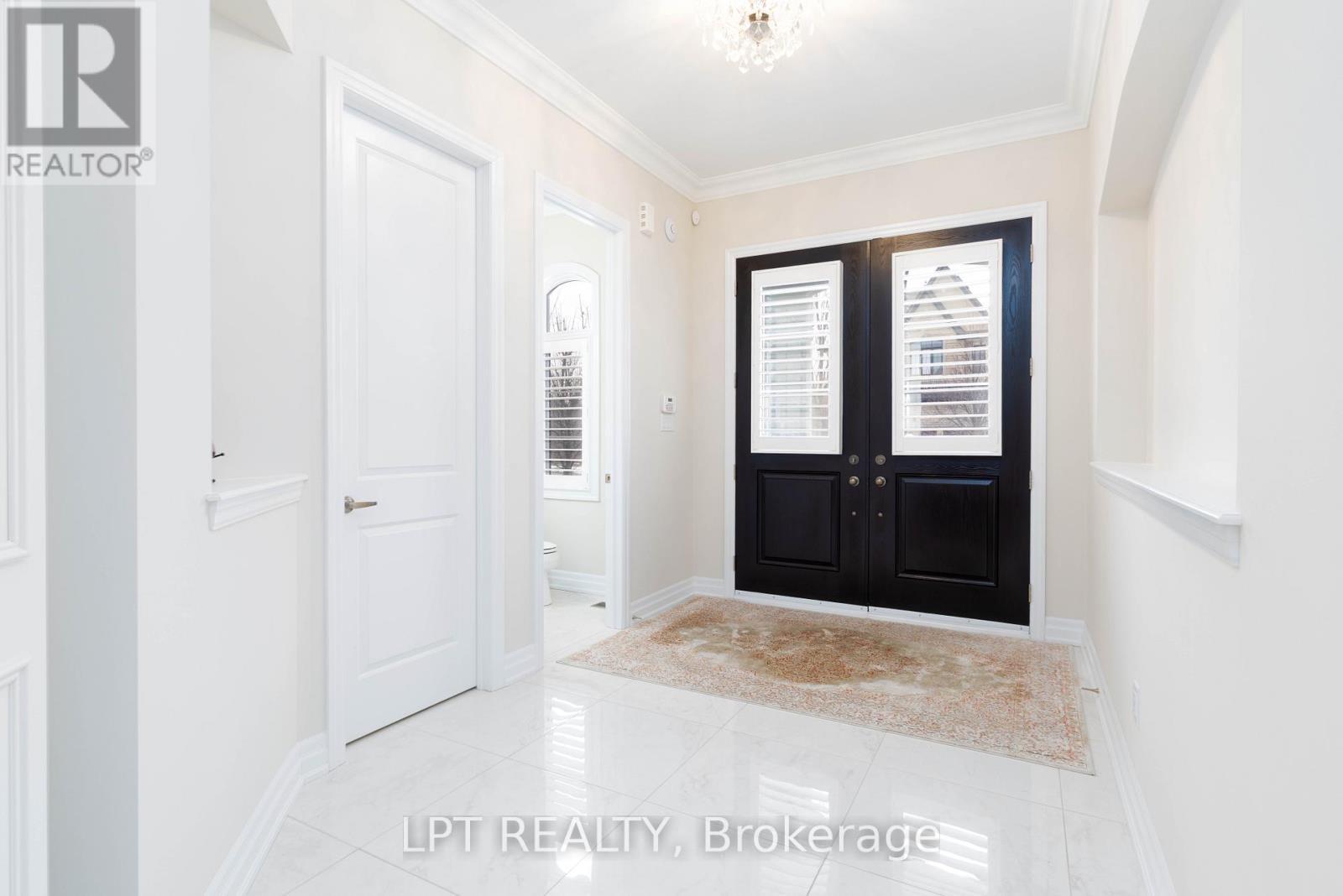 113 Burns Boulevard, King, ON