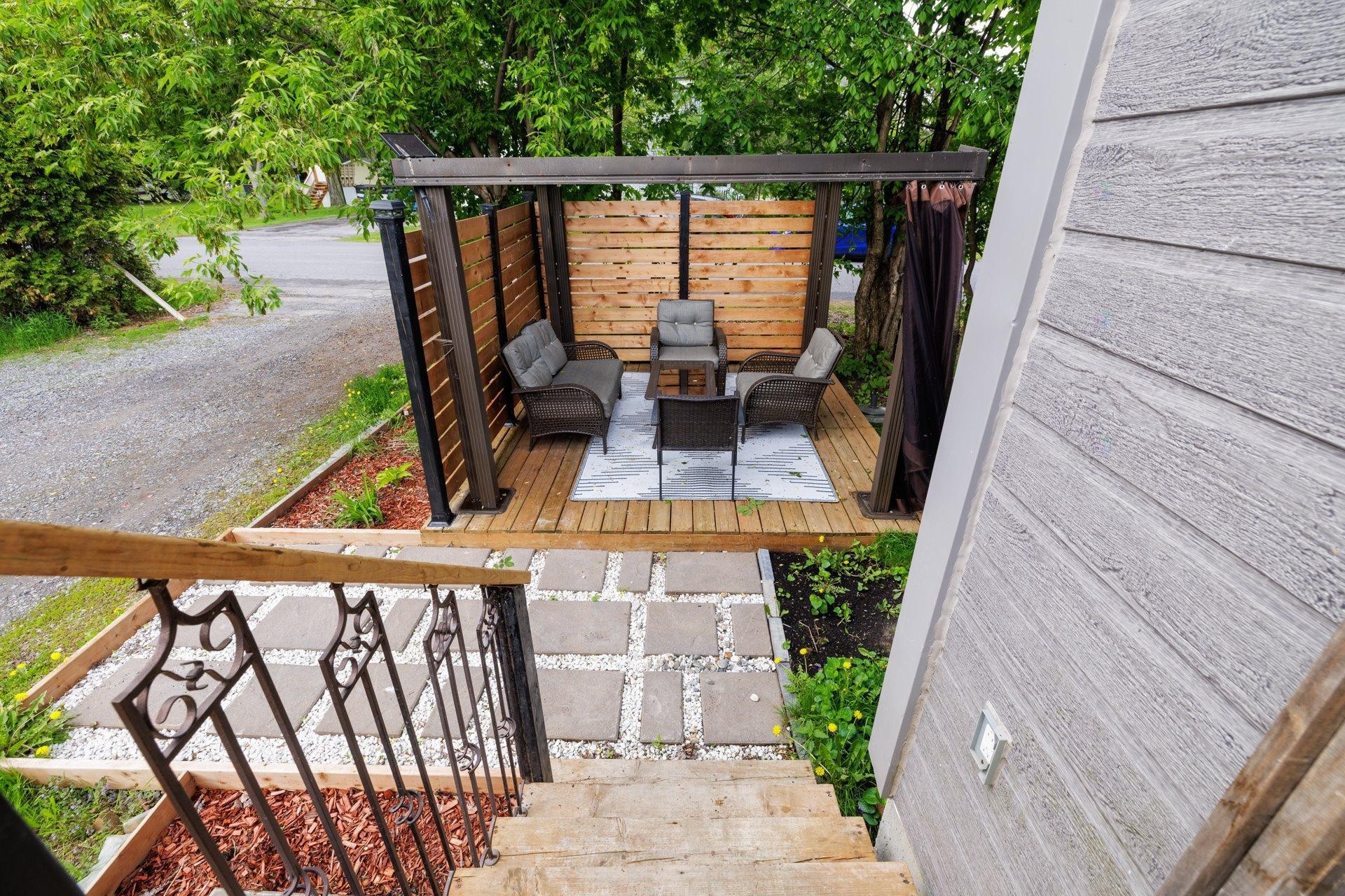 Patio - 357B Ch. Du Fleuve, Coteau-Du-Lac, QC - Outdoor With Deck Patio Veranda