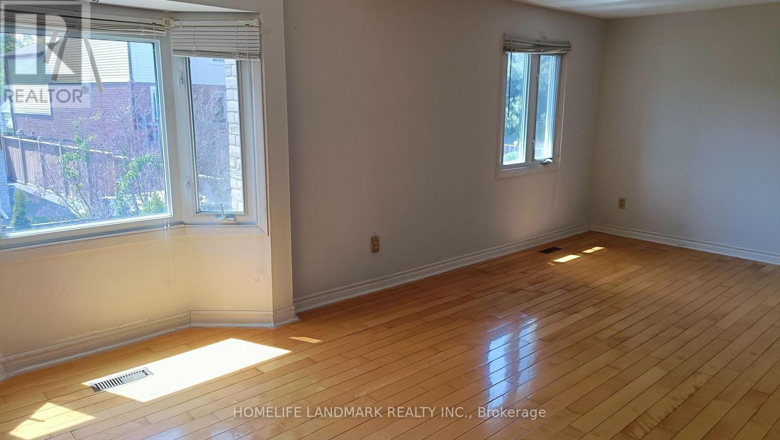 113 Wintermute Boulevard, Toronto, ON - Indoor Photo Showing Other Room