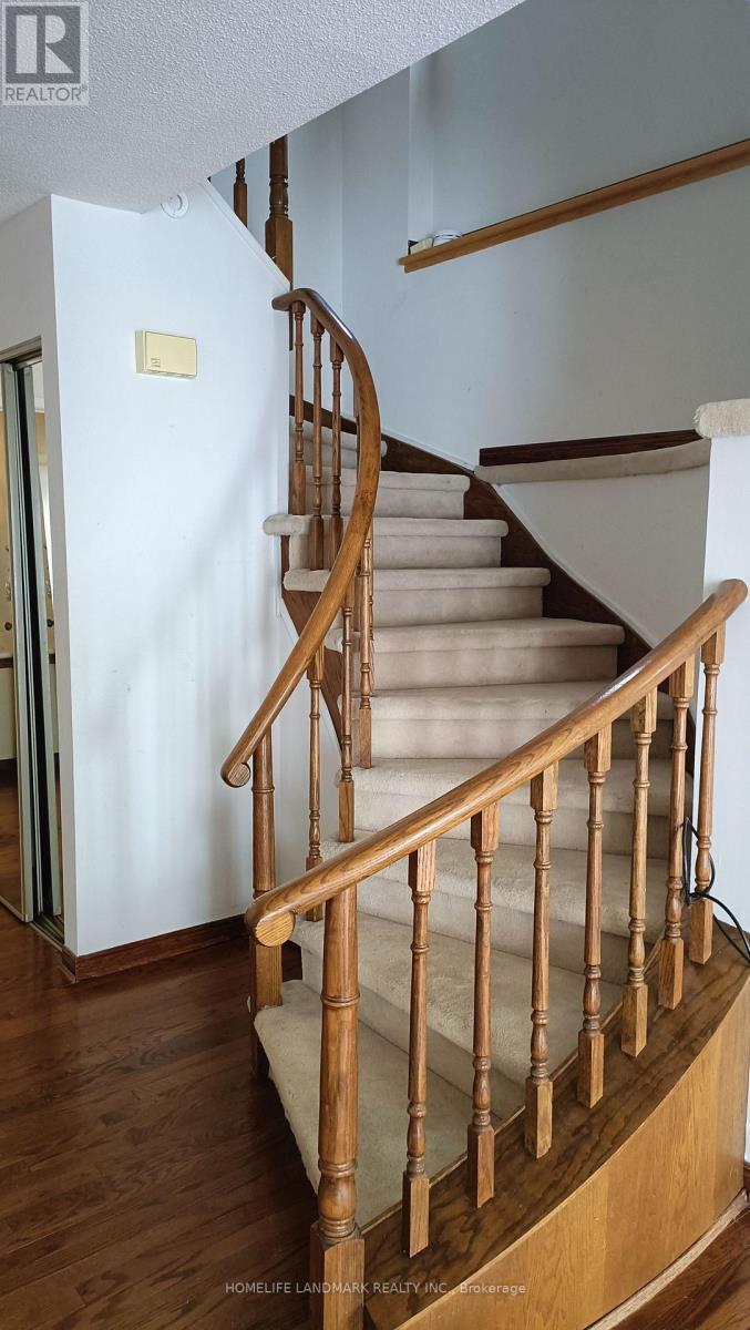 113 Wintermute Boulevard, Toronto, ON - Indoor Photo Showing Other Room