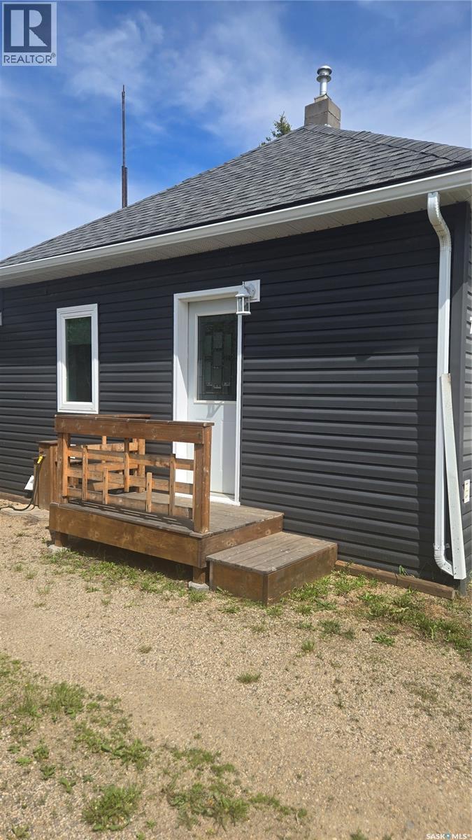 716 Walsh Avenue, Oxbow, SK - Outdoor