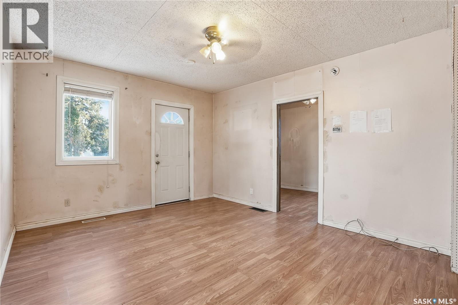 308 1St Street E, Delisle, SK