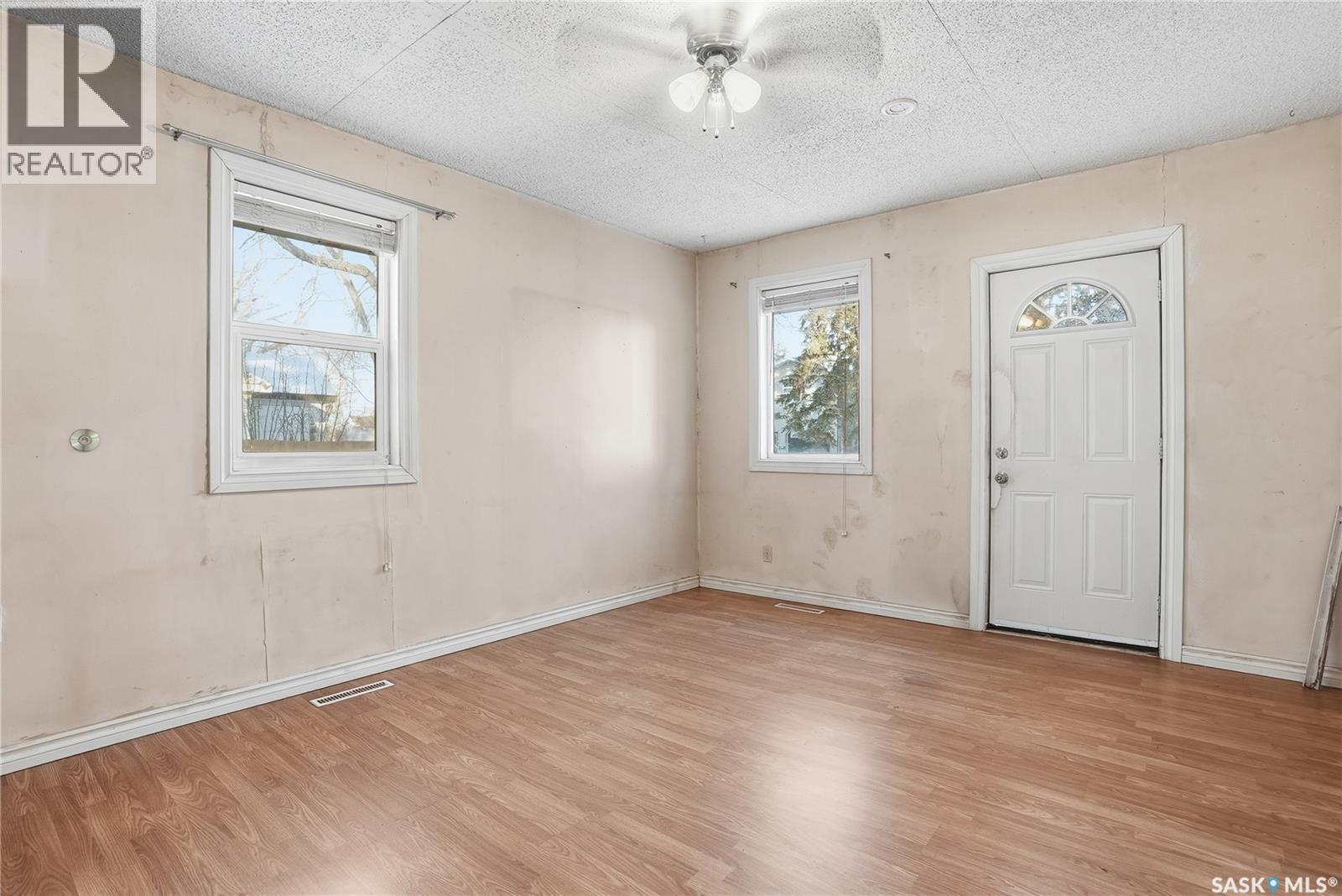 308 1St Street E, Delisle, SK