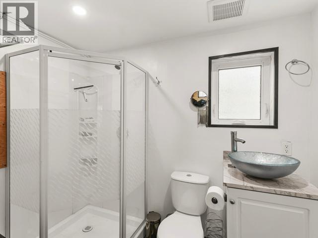 Lot 1197 Spirit Lake, Whitehorse South, YT - Indoor Photo Showing Bathroom