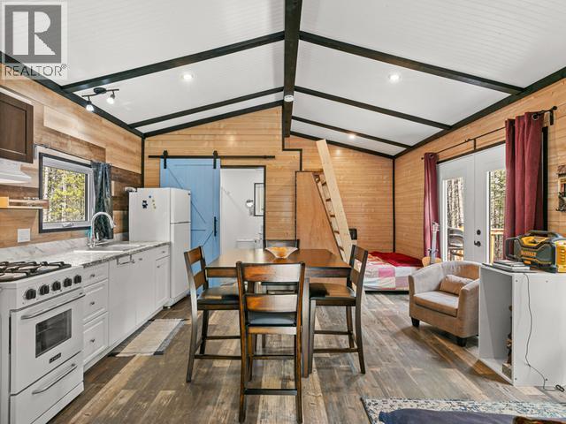 Lot 1197 Spirit Lake, Whitehorse South, YT - Indoor Photo Showing Kitchen