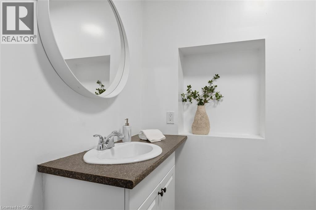 53 Eby Street S, Kitchener, ON - Indoor Photo Showing Bathroom