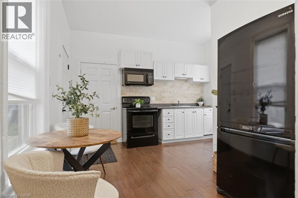 53 Eby Street S, Kitchener, ON - Indoor