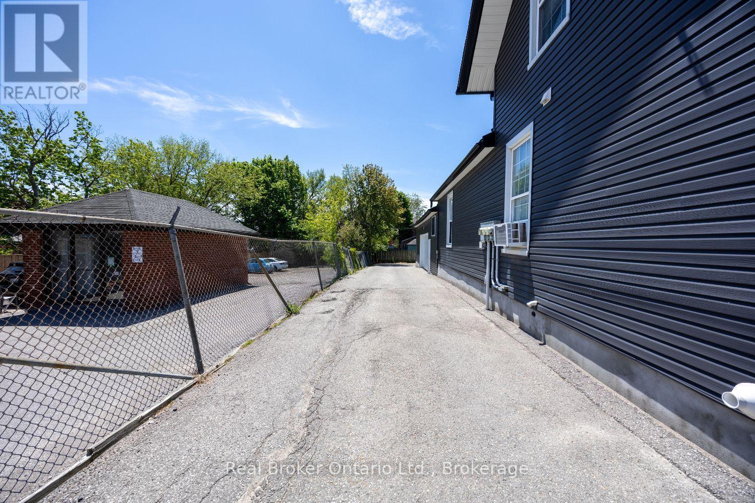 113 King Street E, Clarington (Bowmanville), ON