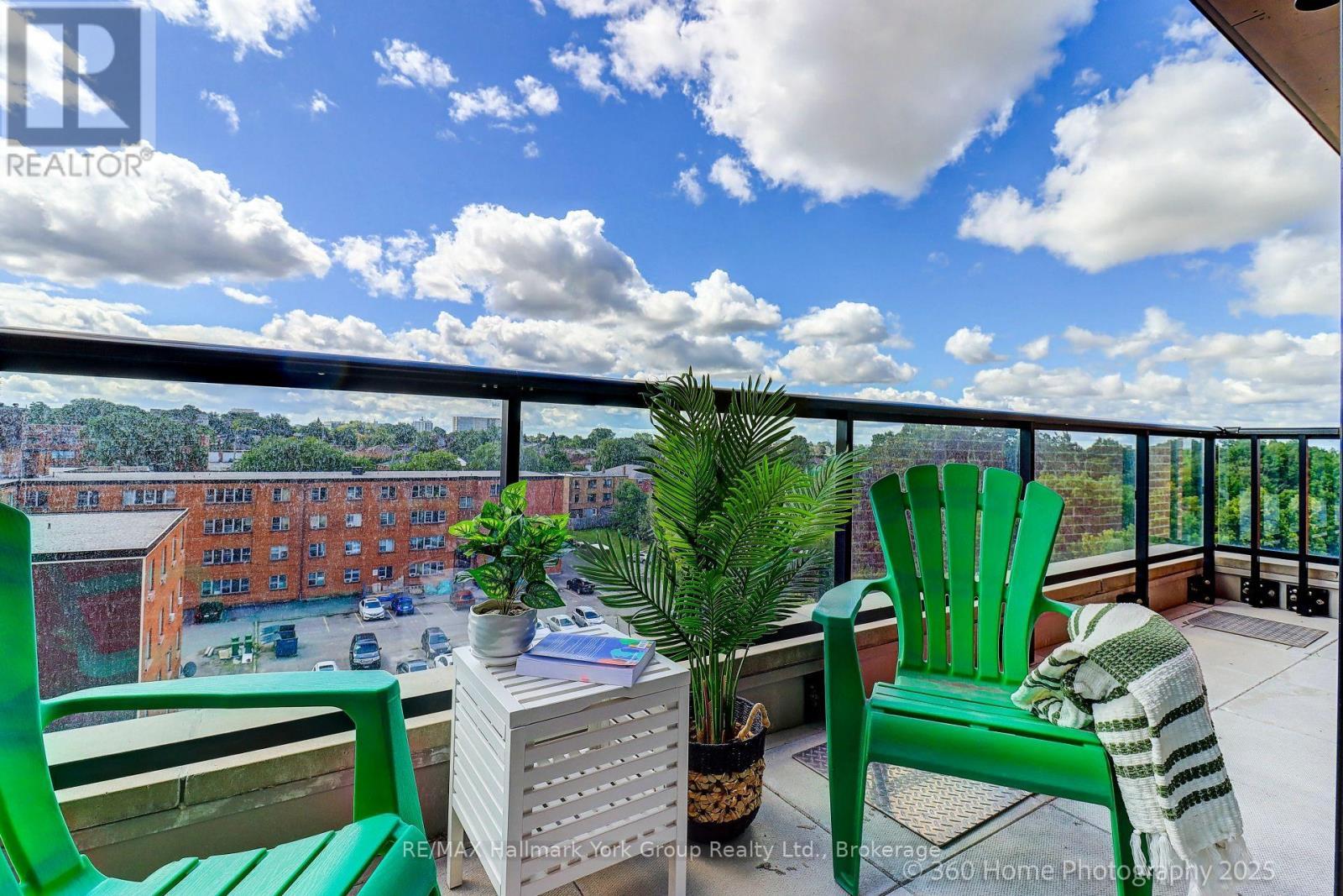 534 - 3100 Keele Street, Toronto (Downsview-Roding-Cfb), ON - Outdoor With Balcony With View