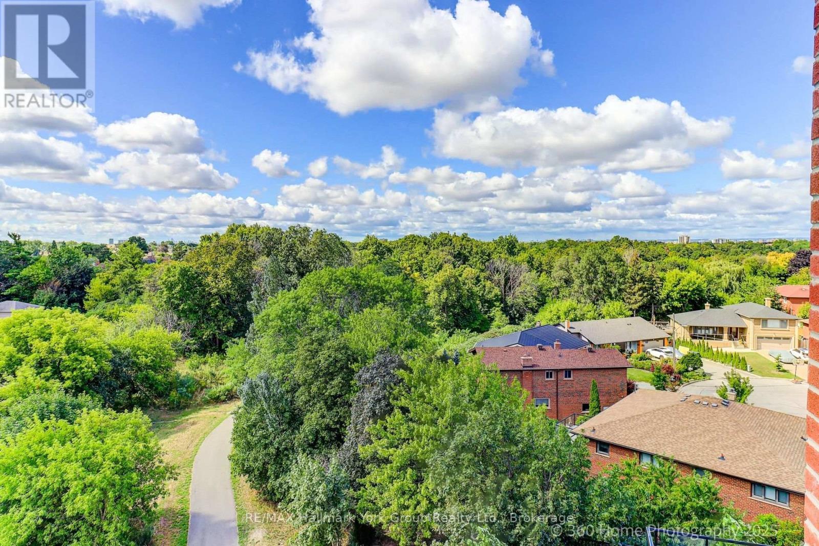 534 - 3100 Keele Street, Toronto (Downsview-Roding-Cfb), ON - Outdoor With View