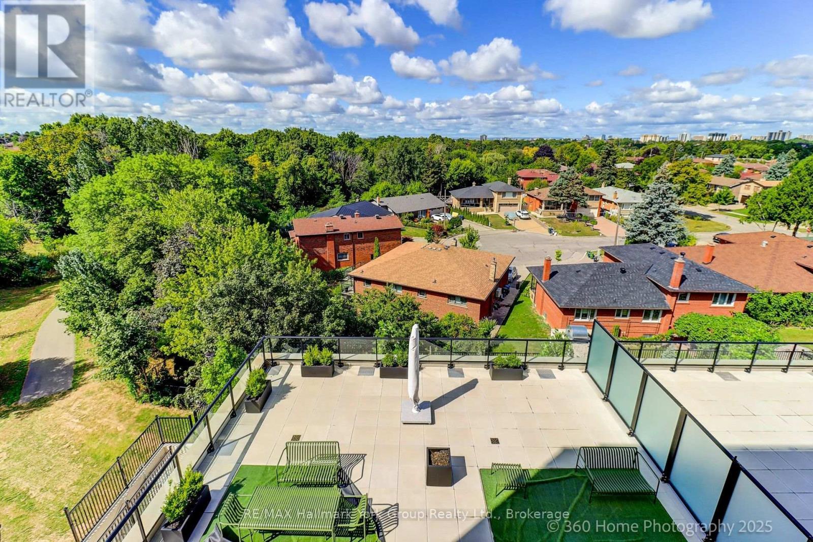 534 - 3100 Keele Street, Toronto (Downsview-Roding-Cfb), ON - Outdoor With View