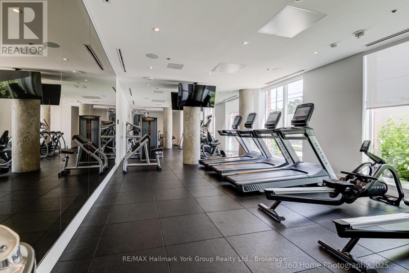 534 - 3100 Keele Street, Toronto (Downsview-Roding-Cfb), ON - Indoor Photo Showing Gym Room