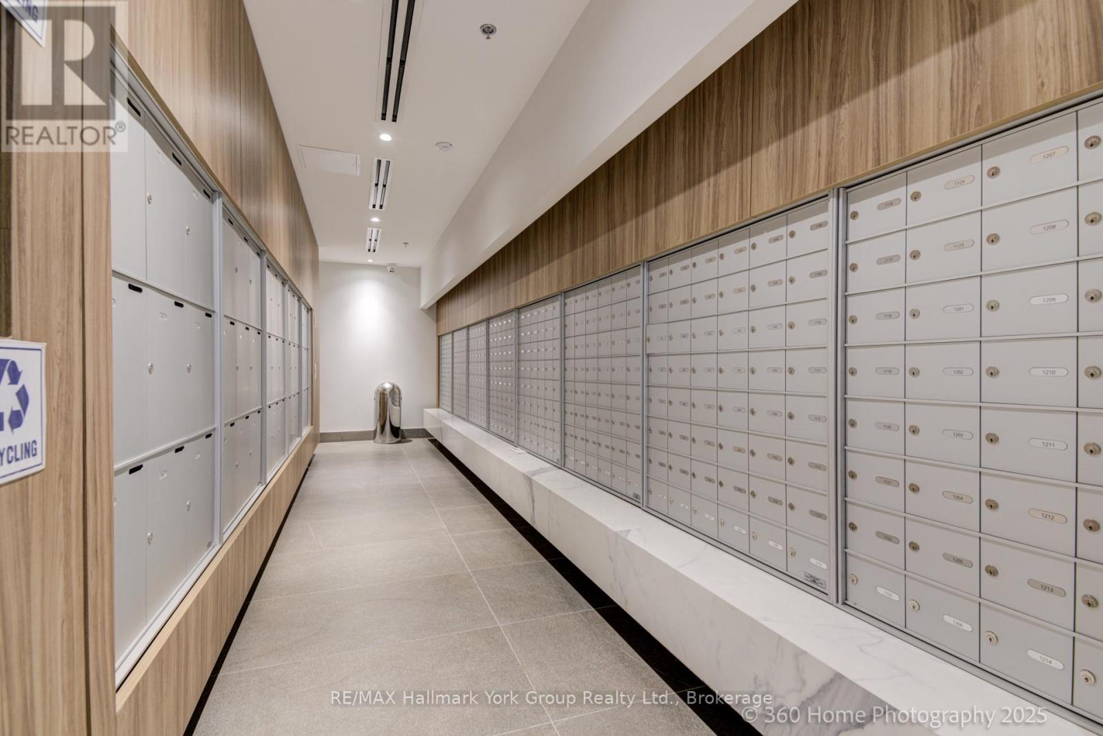 534 - 3100 Keele Street, Toronto (Downsview-Roding-Cfb), ON - Indoor Photo Showing Other Room