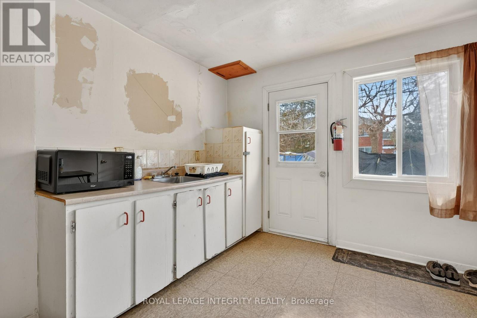 322-324 Queen Mary Street, Ottawa, ON