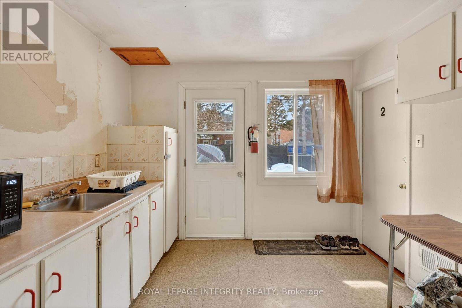 322-324 Queen Mary Street, Ottawa, ON