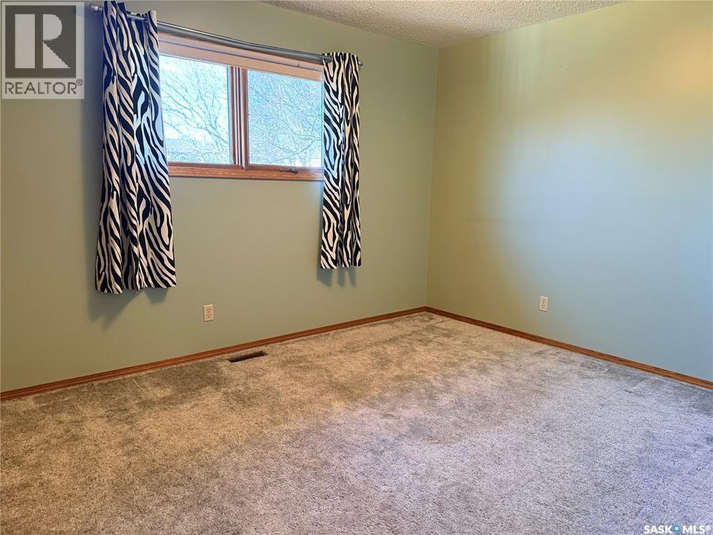 4419 Centre Street, Cadillac, SK - Indoor Photo Showing Other Room