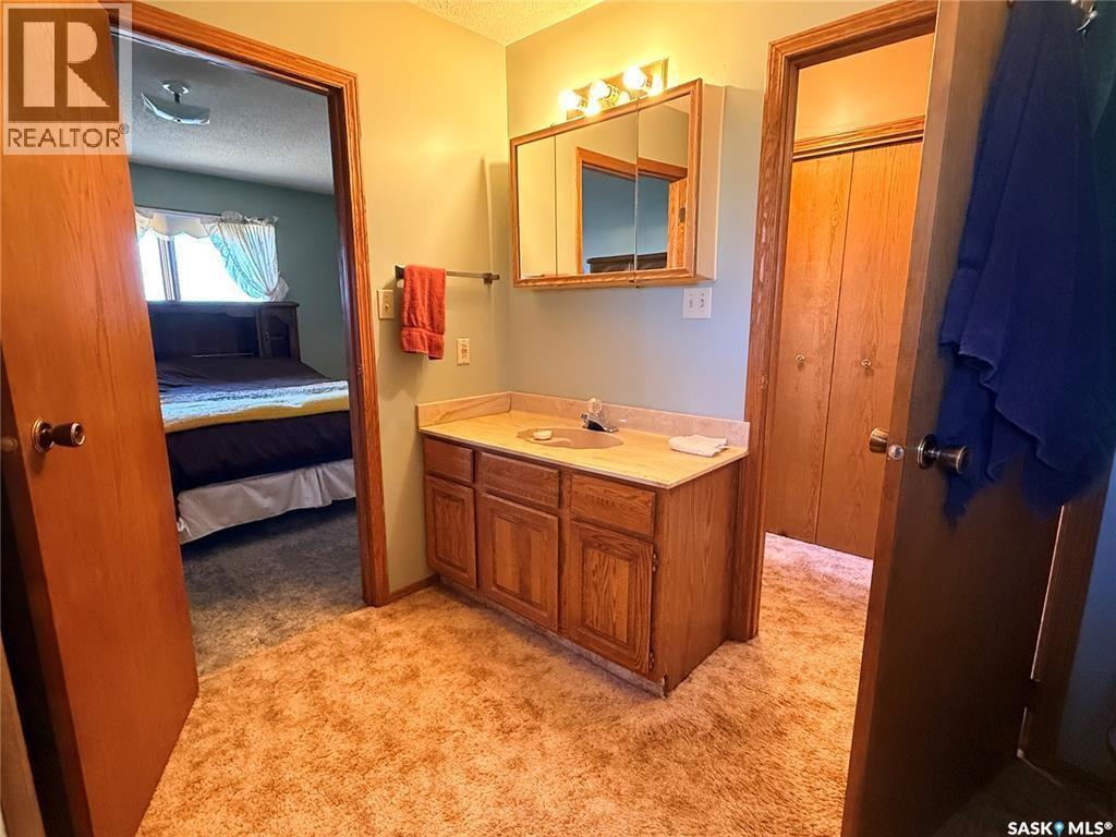 4419 Centre Street, Cadillac, SK - Indoor Photo Showing Other Room