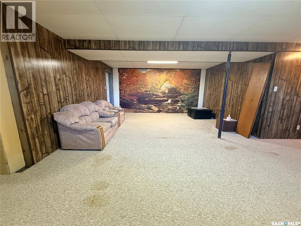 4419 Centre Street, Cadillac, SK - Indoor