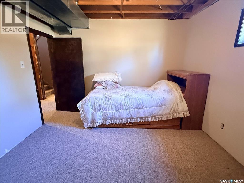 4419 Centre Street, Cadillac, SK - Indoor Photo Showing Bedroom