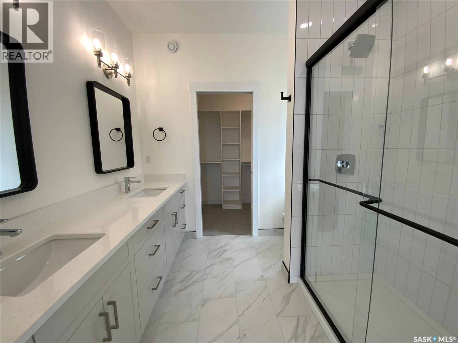 242 Doran Way, Saskatoon, SK - Indoor Photo Showing Bathroom