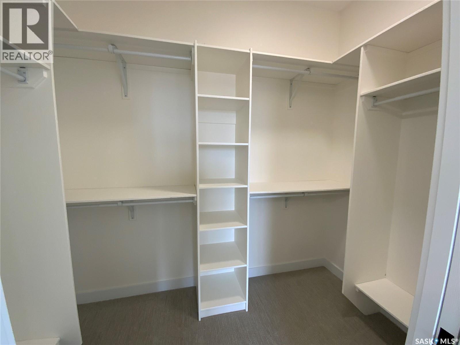 242 Doran Way, Saskatoon, SK - Indoor With Storage