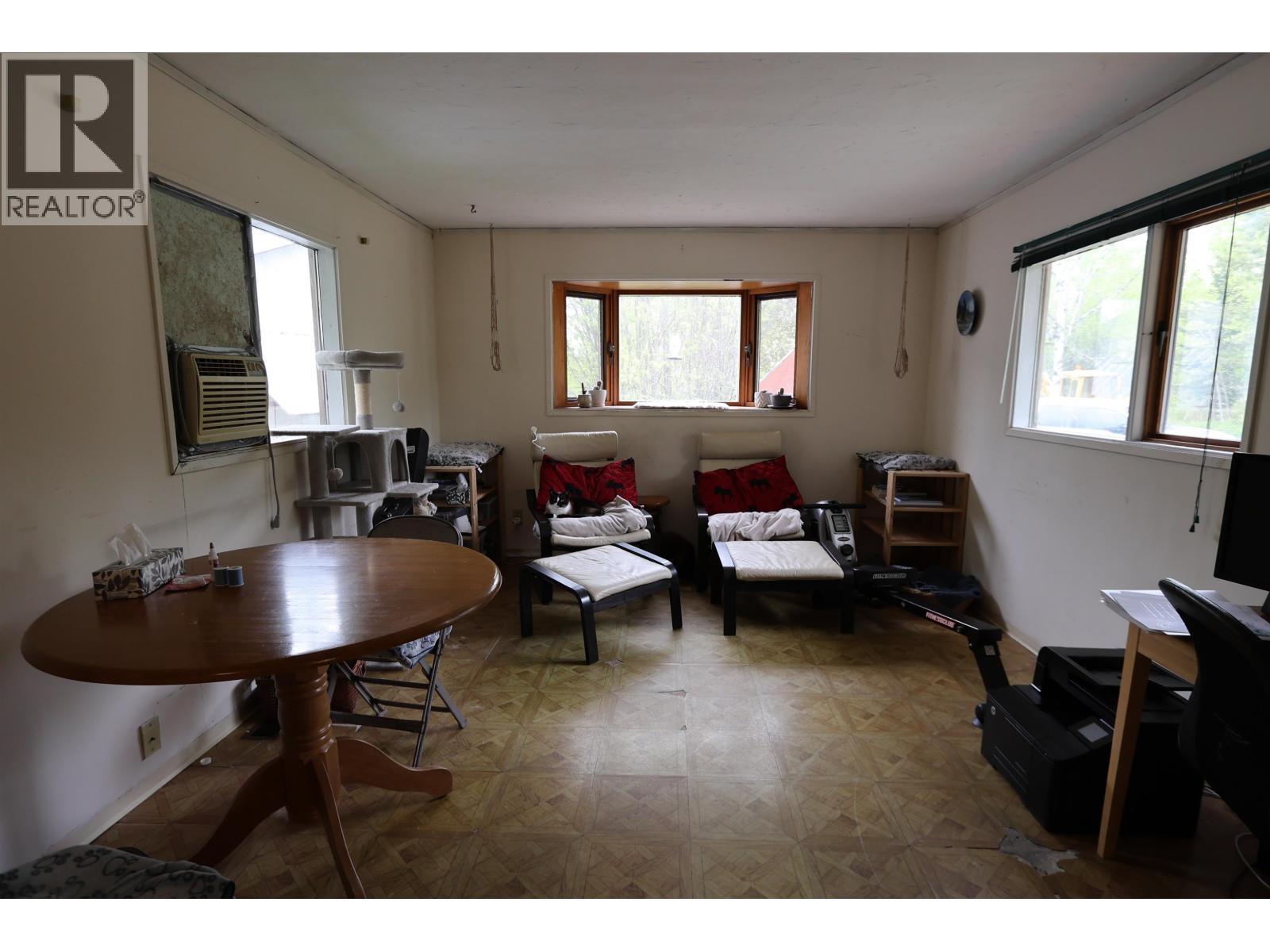 3270 Muermann Road, Prince George, BC - Indoor Photo Showing Living Room