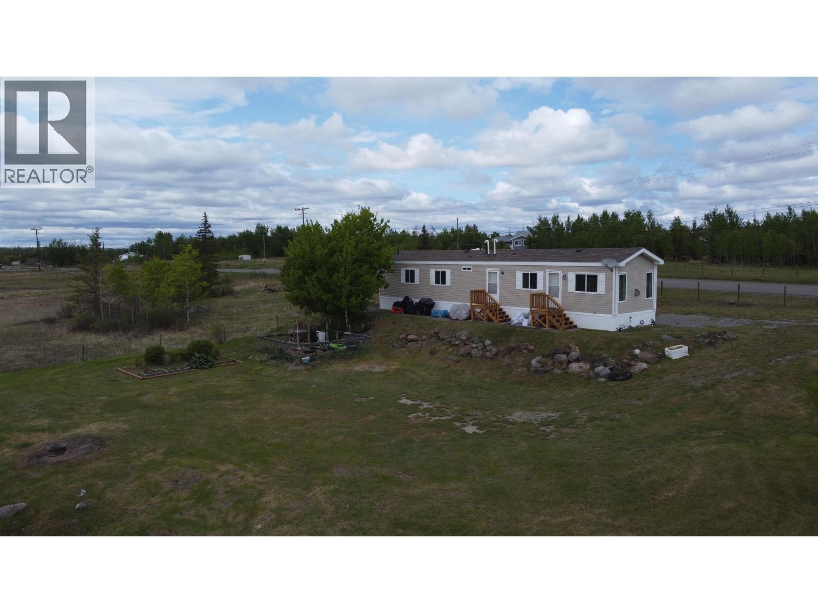 2510 North Bonaparte Road, 70 Mile House, BC - Outdoor