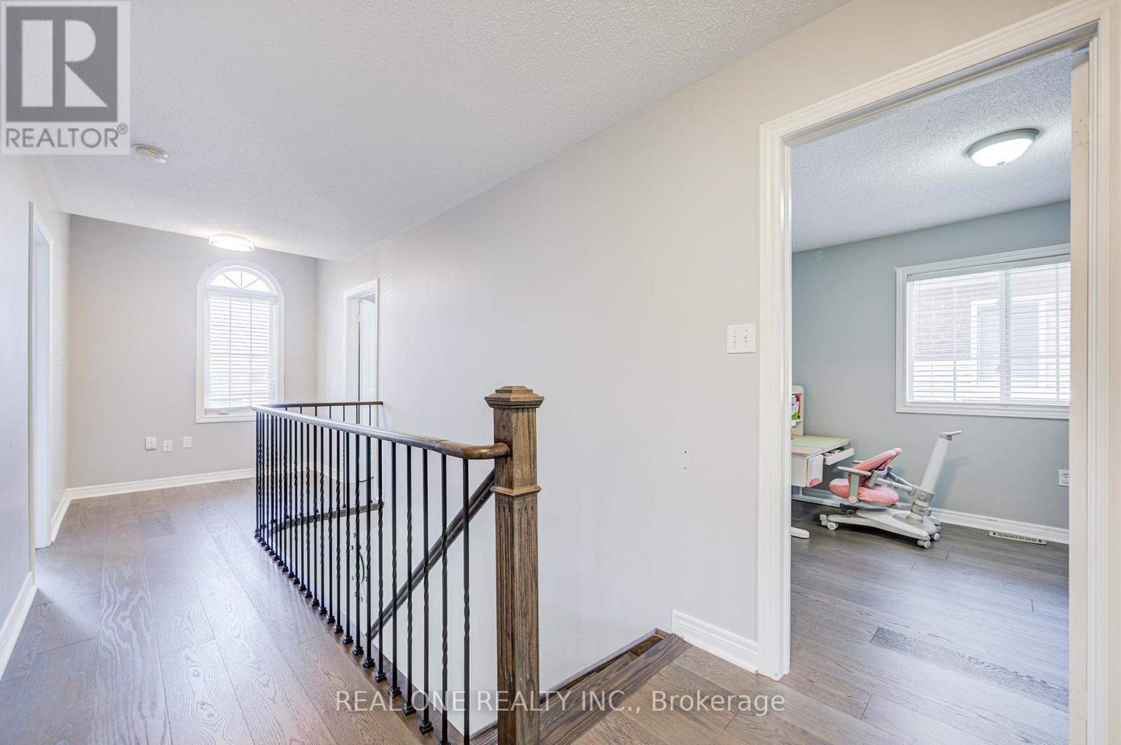 5827 Rainspring Drive, Mississauga, ON - Indoor Photo Showing Other Room