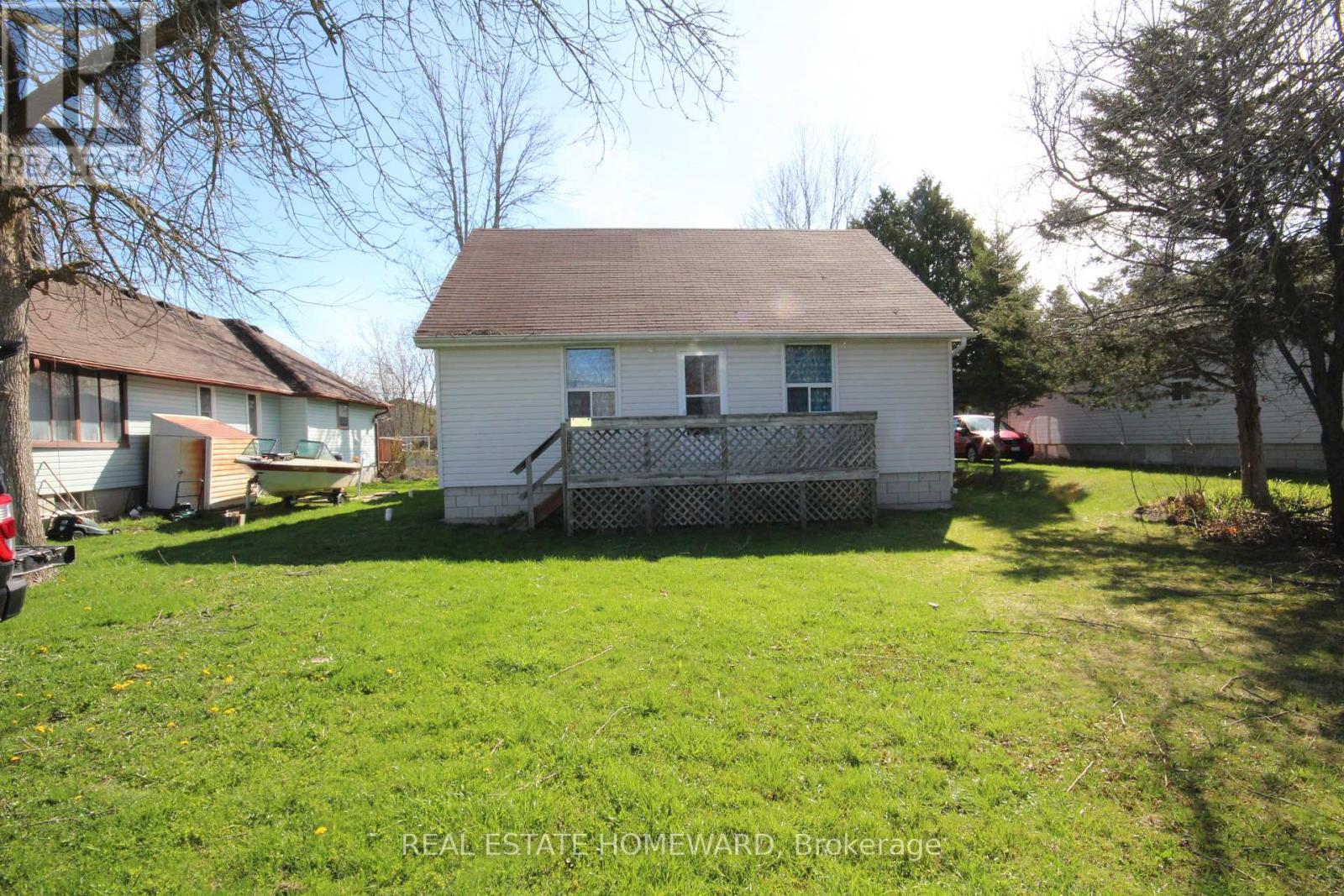 27125 Woodbine Avenue, Georgina, ON - Outdoor