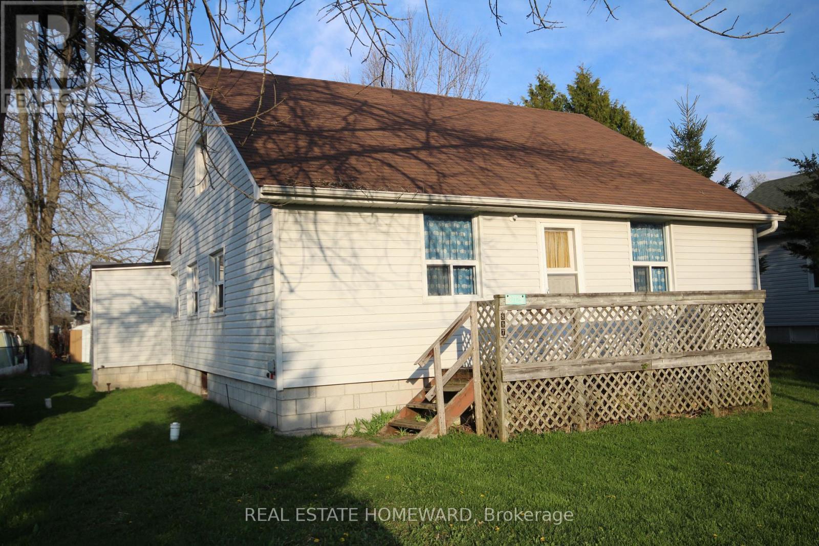 27125 Woodbine Avenue, Georgina, ON - Outdoor