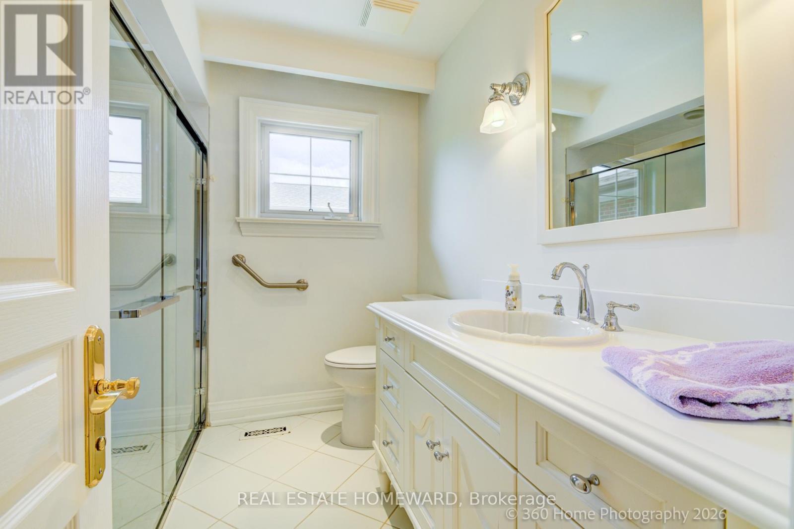 42 Annabelle Drive, Toronto, ON - Indoor Photo Showing Bathroom