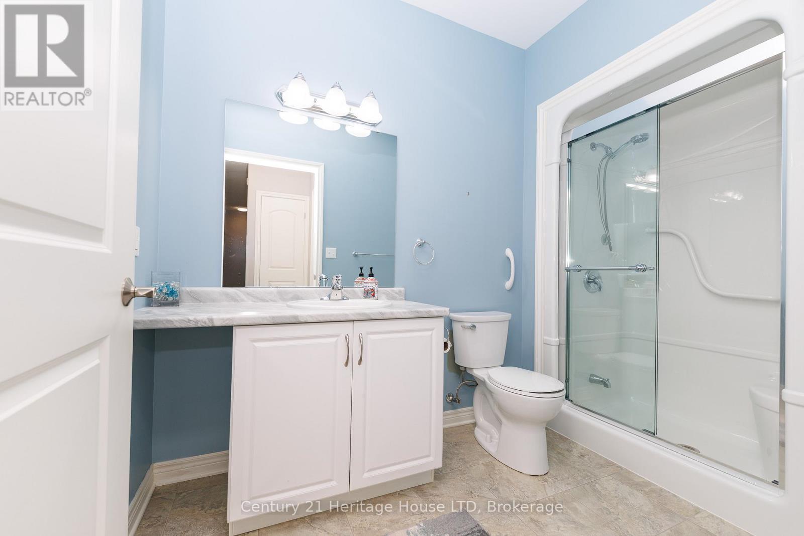 311 - 2799 St. Paul Avenue, Niagara Falls (Church'S Lane), ON - Indoor Photo Showing Bathroom