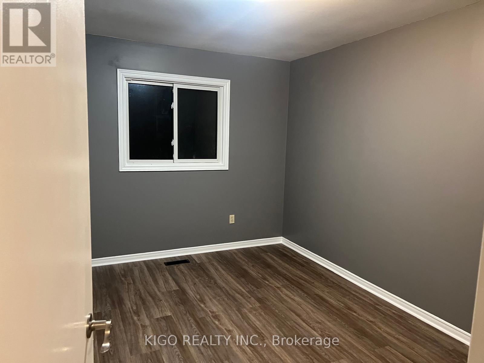 121 - 10 Bassett Boulevard, Whitby, ON - Indoor Photo Showing Other Room