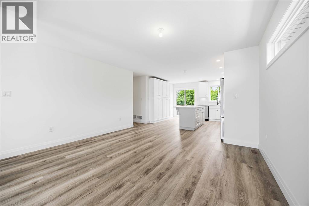 519 Mint Julep Drive, St Clair, ON - Indoor Photo Showing Other Room