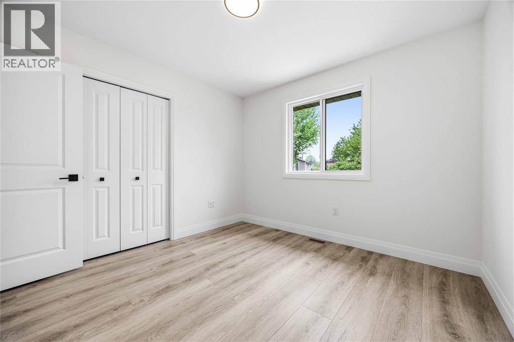 519 Mint Julep Drive, St Clair, ON - Indoor Photo Showing Other Room