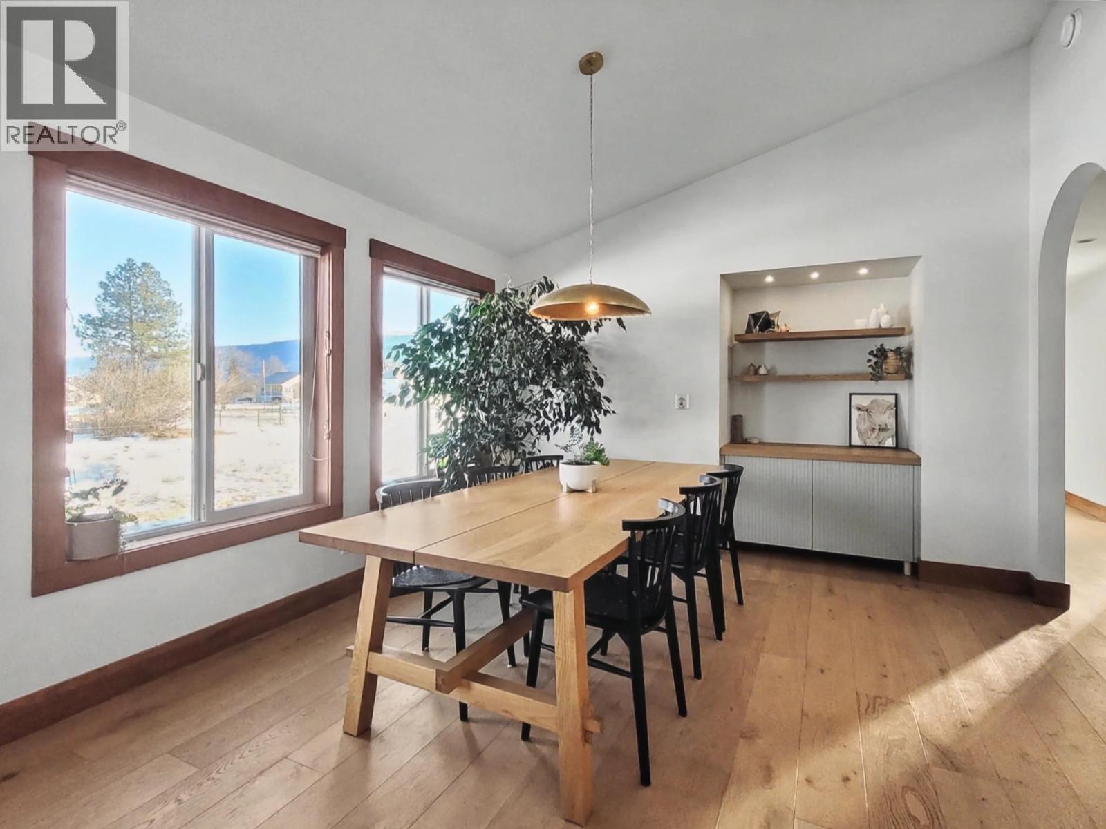 8170 Plotnikoff Road, Grand Forks, BC - Indoor Photo Showing Dining Room