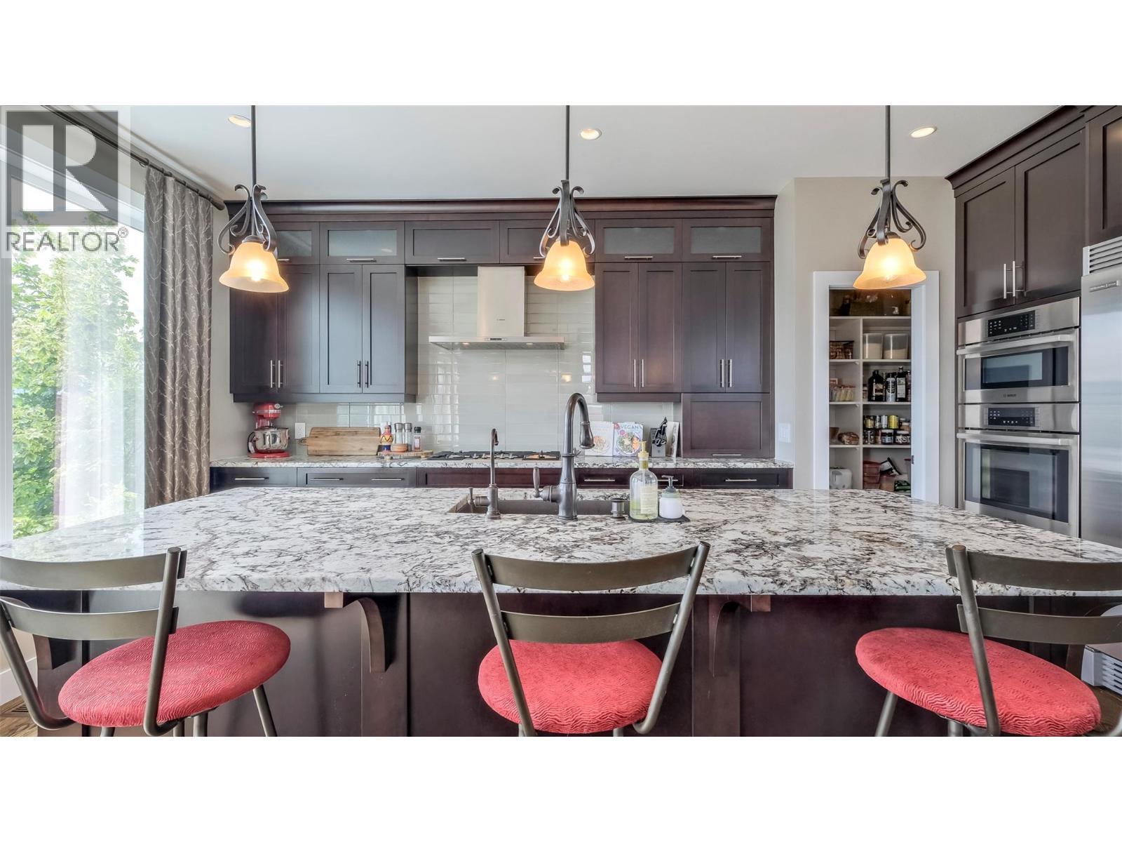 593 Harrogate Lane, Kelowna, BC - Indoor