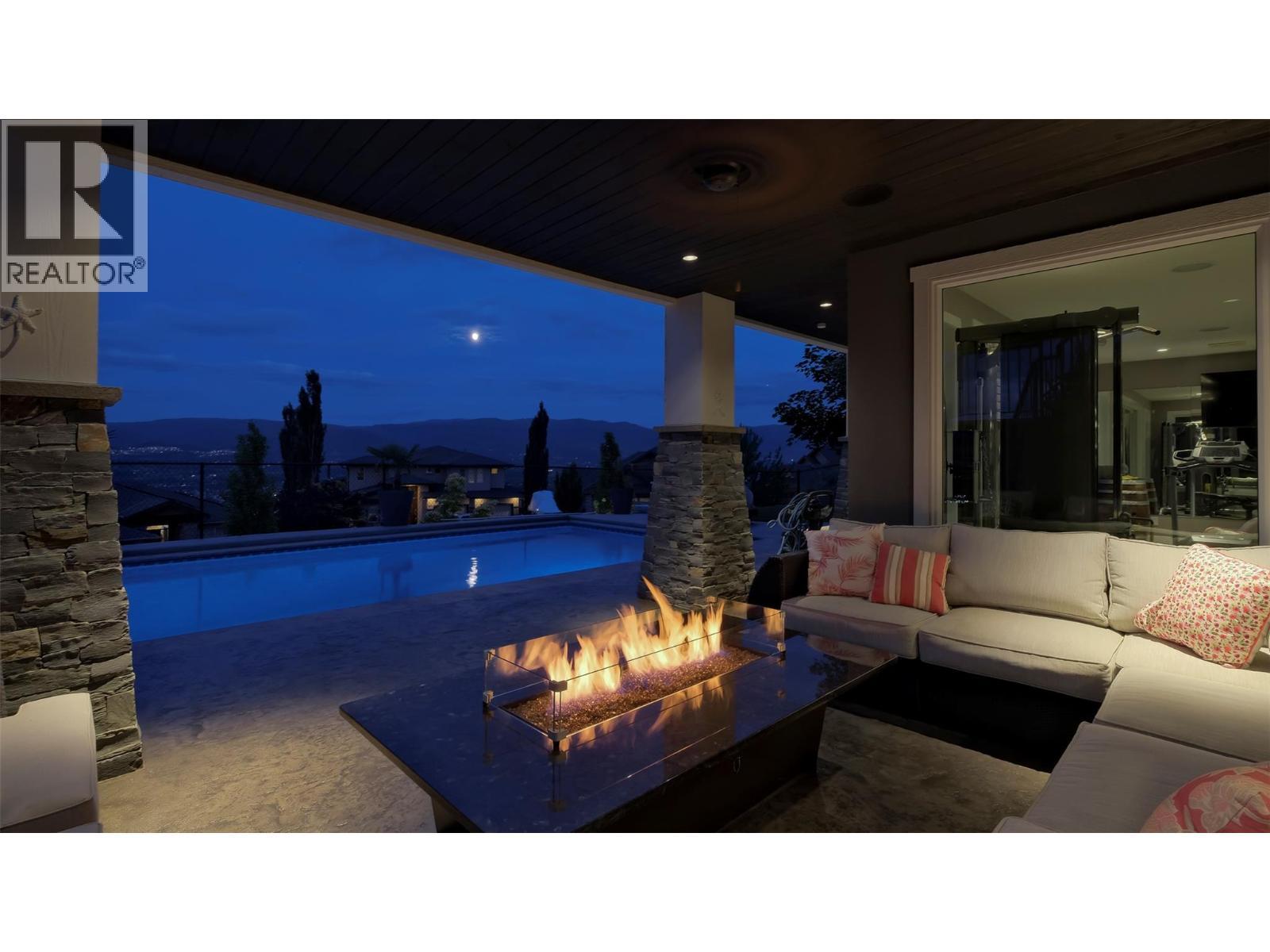 593 Harrogate Lane, Kelowna, BC - Outdoor With Deck Patio Veranda