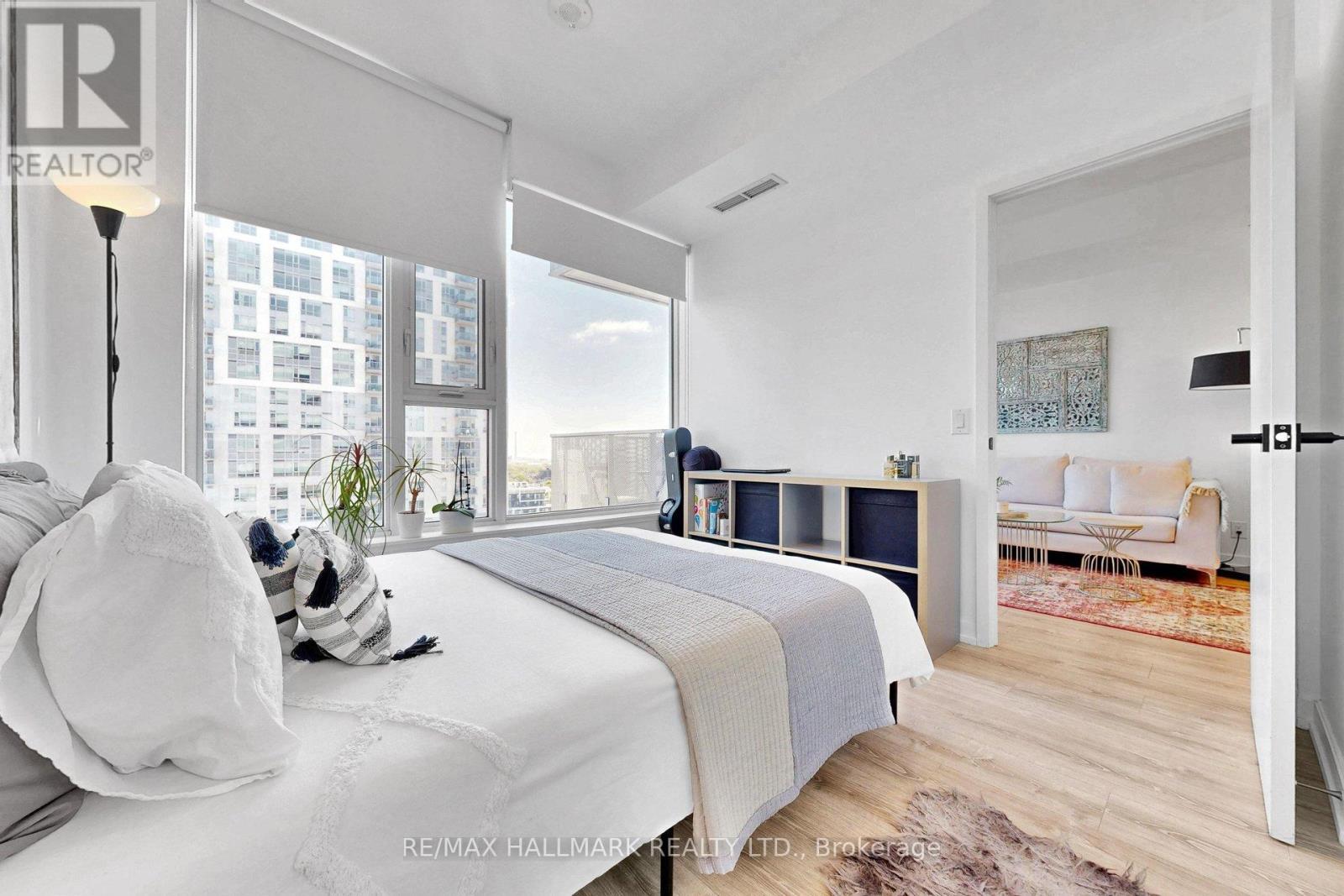 1805 - 20 Tubman Avenue, Toronto, ON - Indoor Photo Showing Bedroom