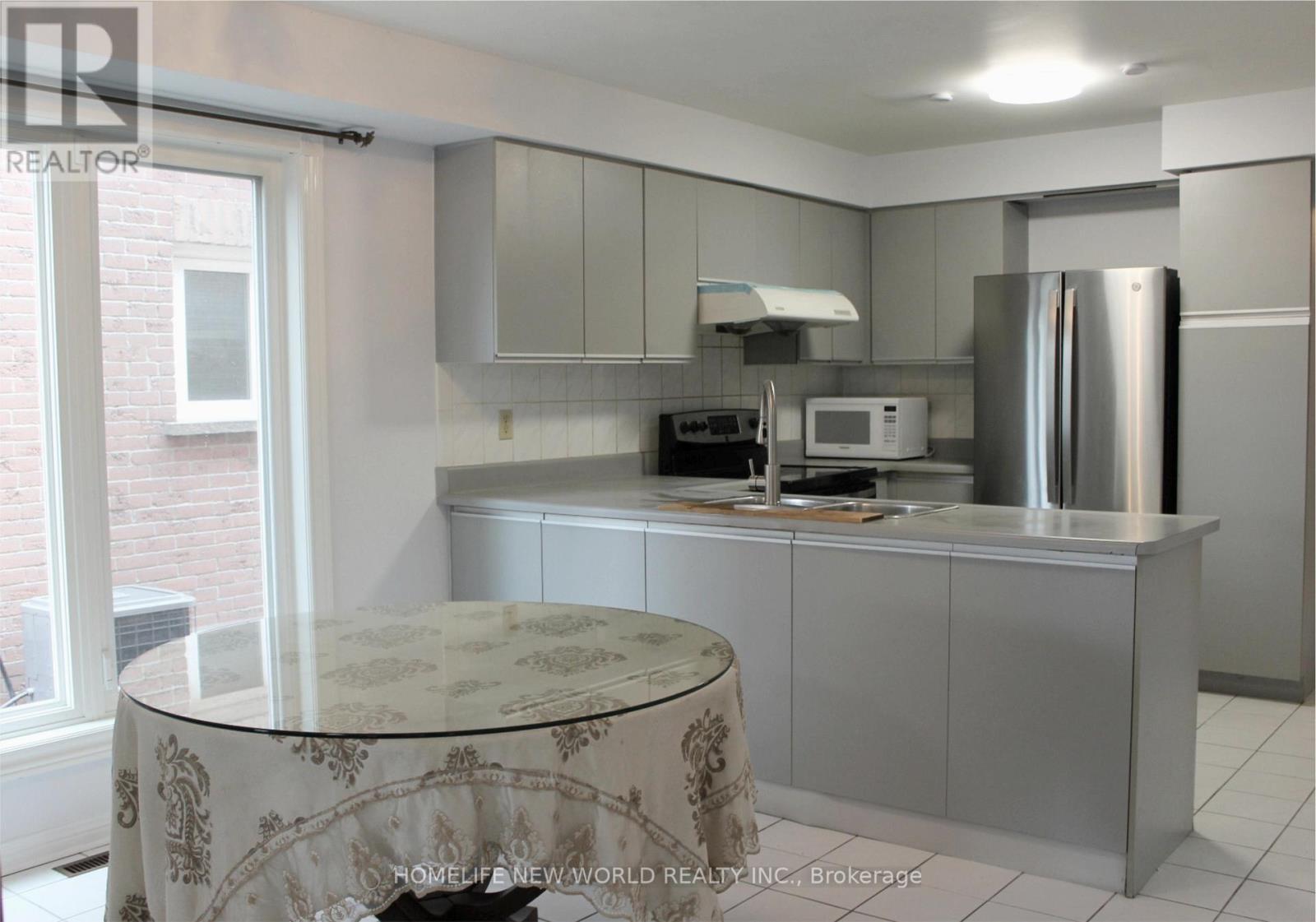 328 Port Royal Trail, Toronto, ON - Indoor Photo Showing Kitchen With Double Sink