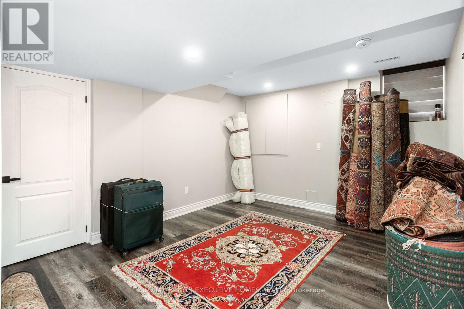 5952 Grossbeak Drive, Mississauga, ON - Indoor