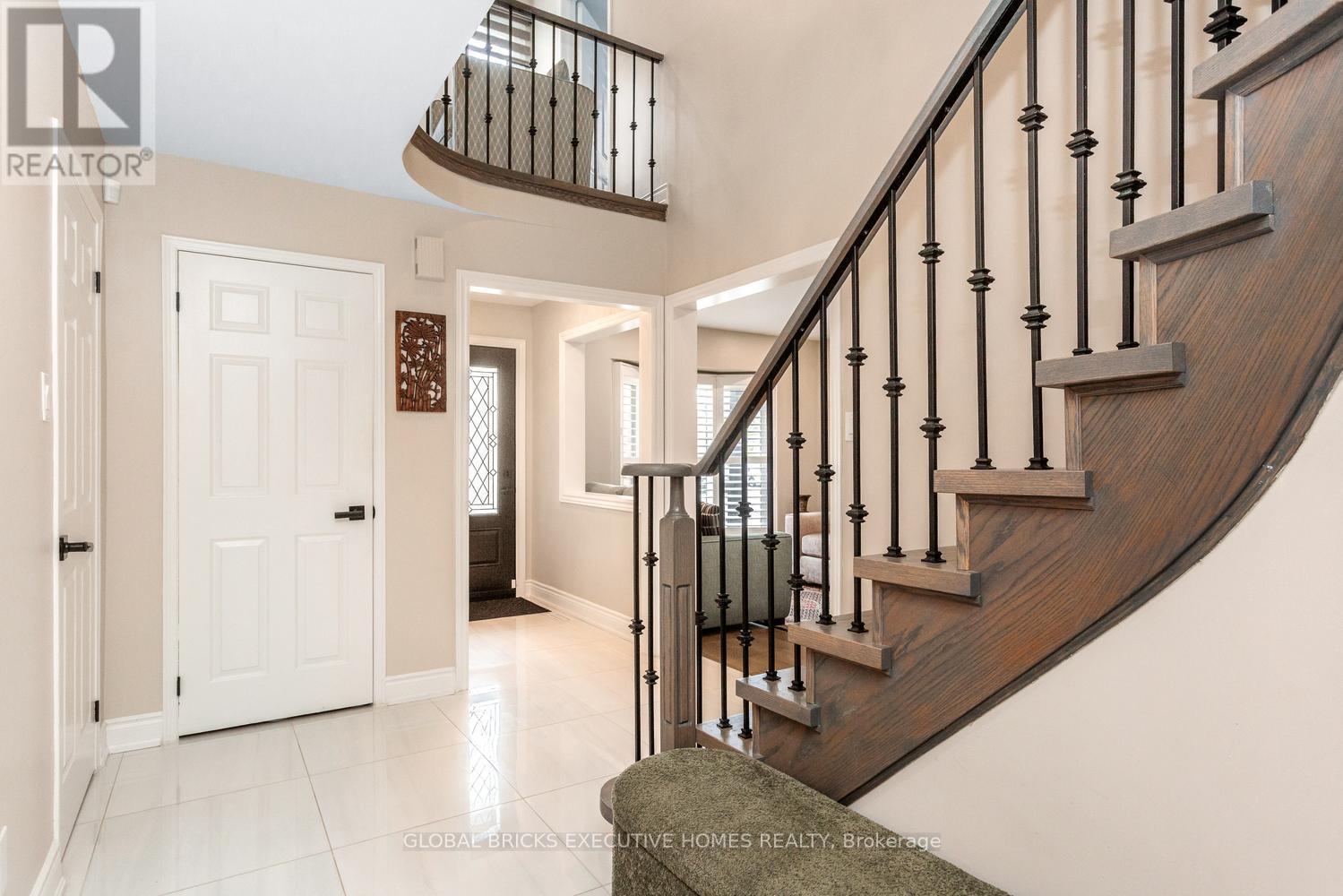 5952 Grossbeak Drive, Mississauga, ON - Indoor Photo Showing Other Room